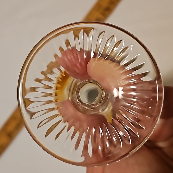 Champagne Flute Cut to Clear Grape Leaf Pattern Thumb Print Stem Wine Glass - Picture 12 of 16